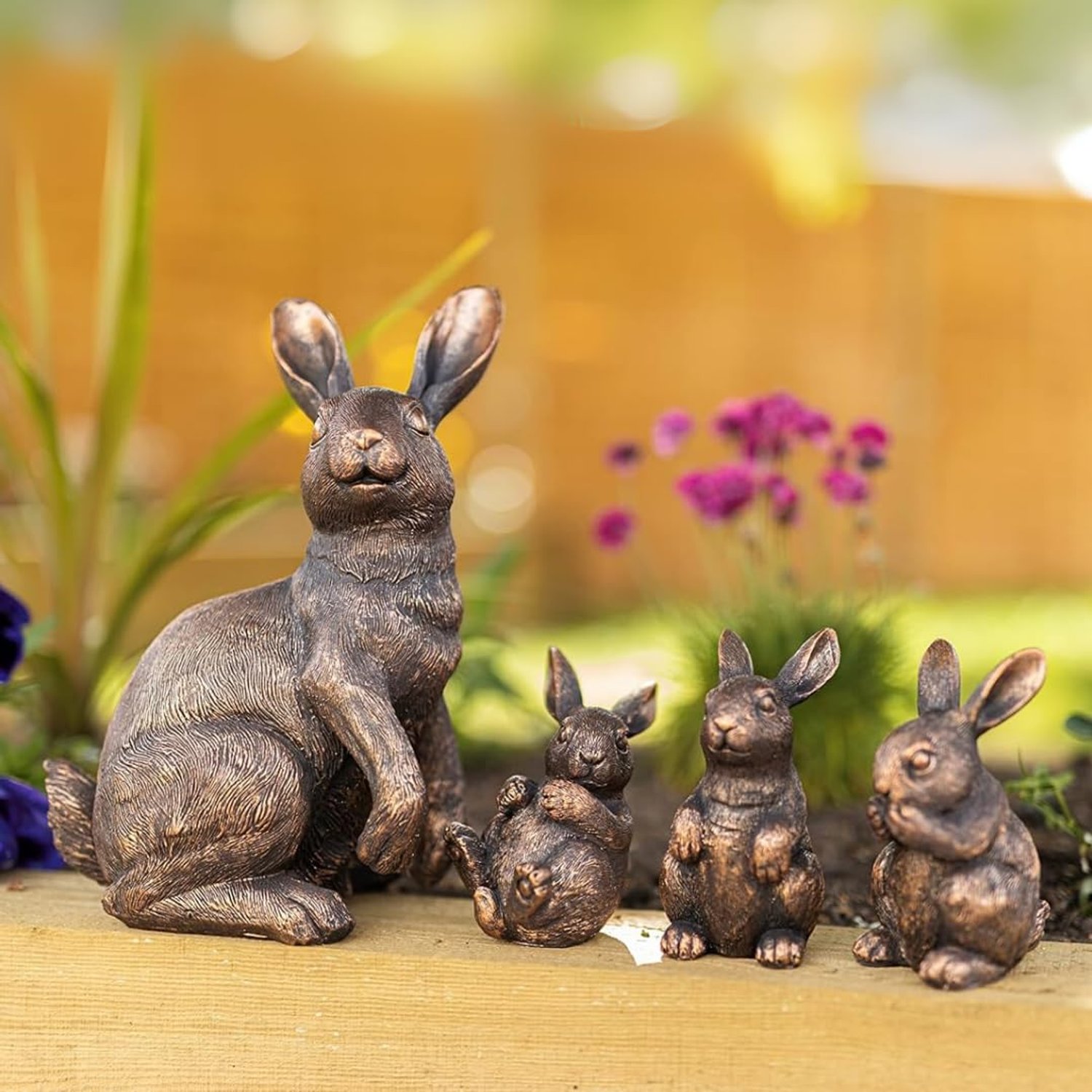 Garden Mile Set of 4 Resin Duck Family Garden Ornaments Bronze Effect Duck Statues Outdoor Garden Decor Weatherproof Ducklings Animal Figurines for Patio, Lawn, Pond, Decking or Indoor Home Decoration