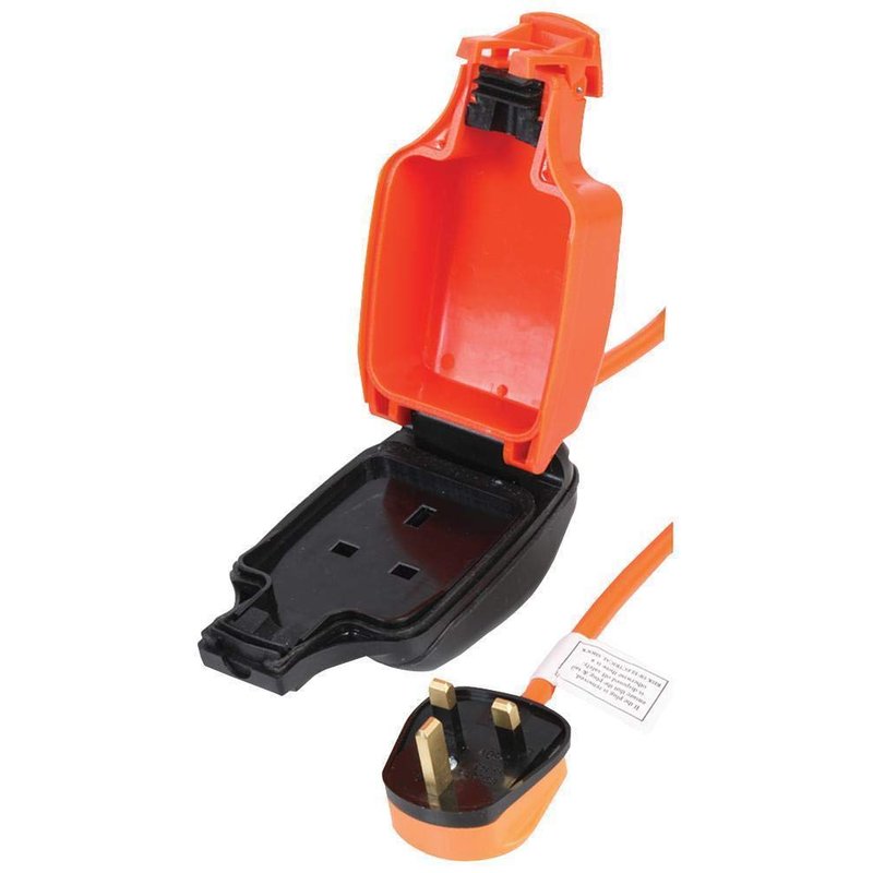 PRO ELEC PEL01010 Mains Extension Lead with Outdoor 1-Gang Socket, IP54, 15m, Orange