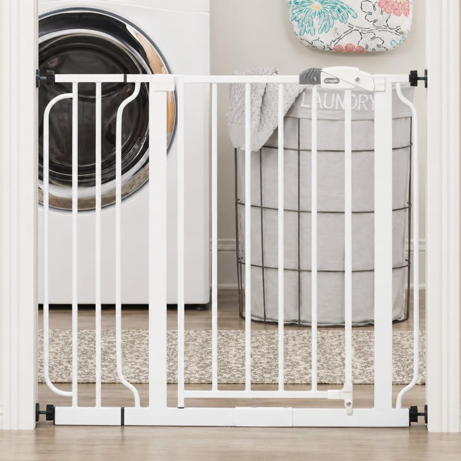 Regalo Safety Easy Step Baby Gate for Doorways & Bottom of Stairs, Fits Openings 73.6-95.5cm (Extension Included) Pressure Mounted for Babies, Toddlers & Pets
