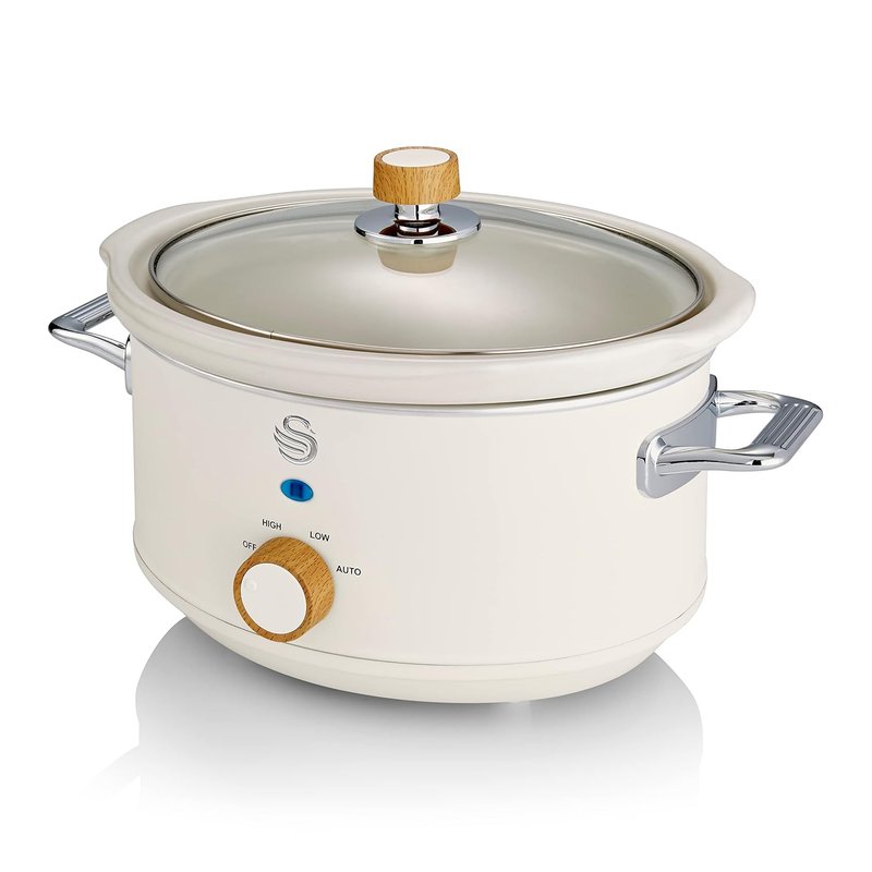 Swan Nordic Slow Cooker with 3 Temperature Settings, Removable Dishwasher Safe Ceramic Pot and Glass Lid, Up to 4 Portions, 3.5L, White, SF17021WHTN