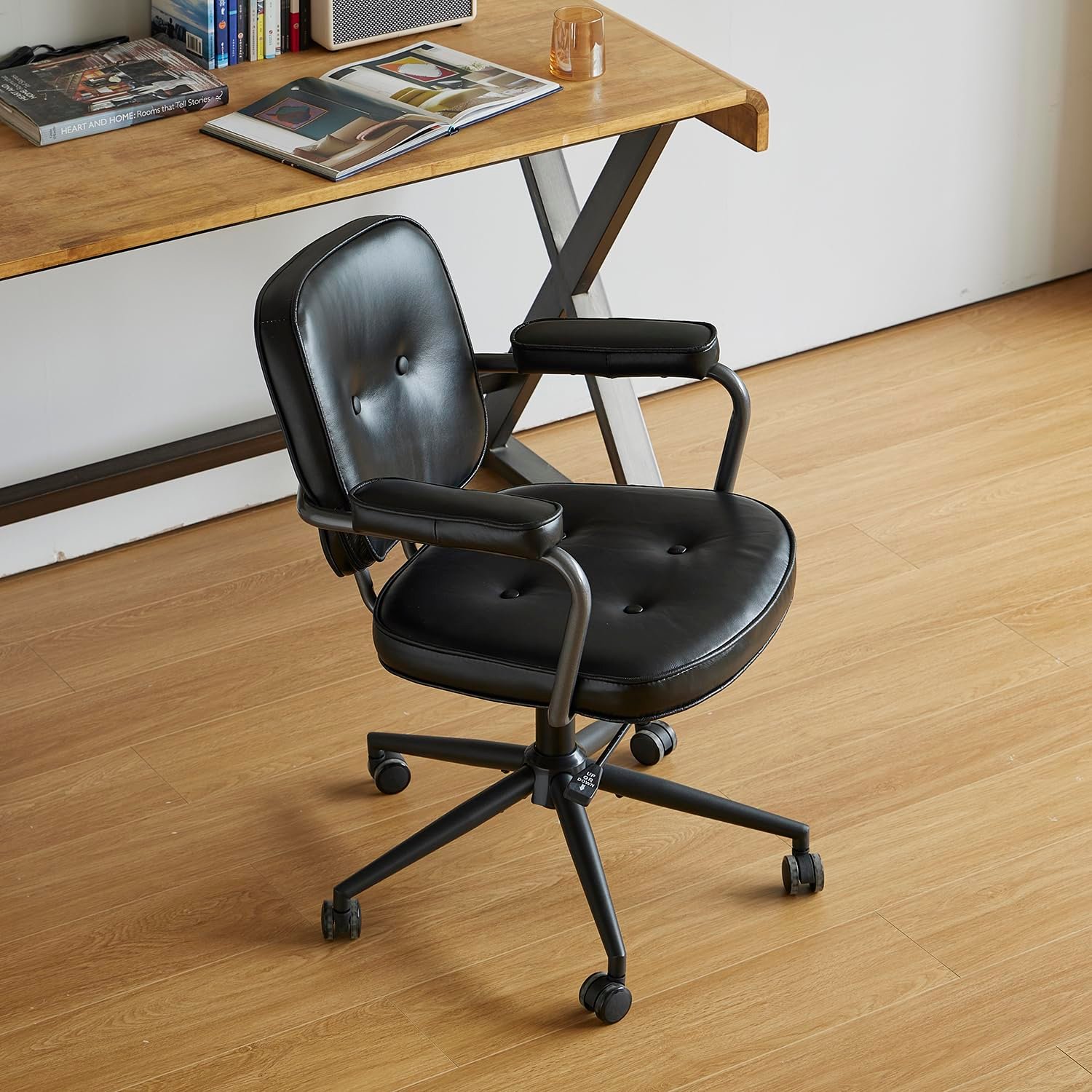 PELLEBAR Home Office Chair, Mid-Century Distressed Genuine Leather Office Chair, Swivel Chair with Reclining Back for Home Office