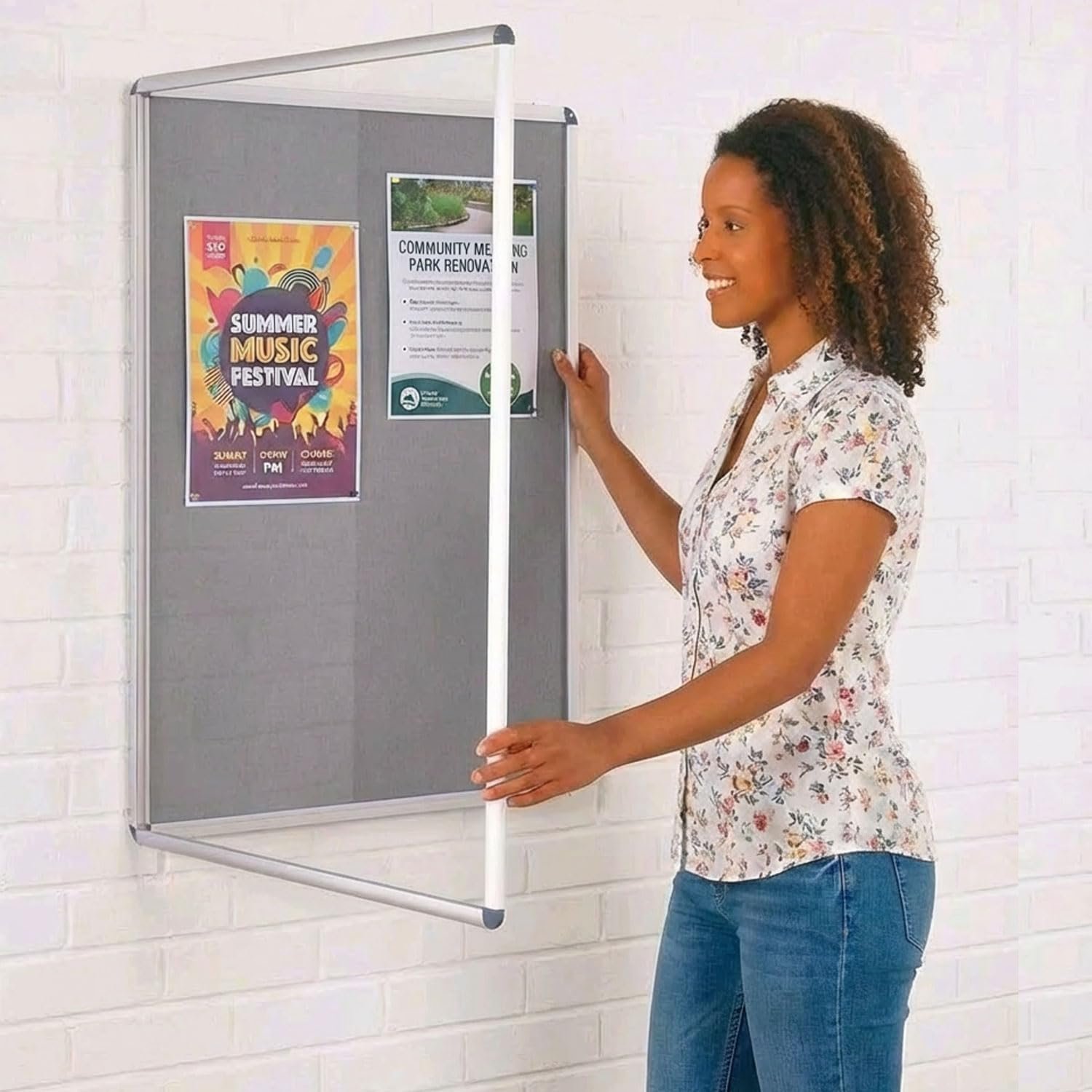 Budget Tamperproof Lockable Grey Noticeboard, 90 x 60 cm, Aluminium Frame