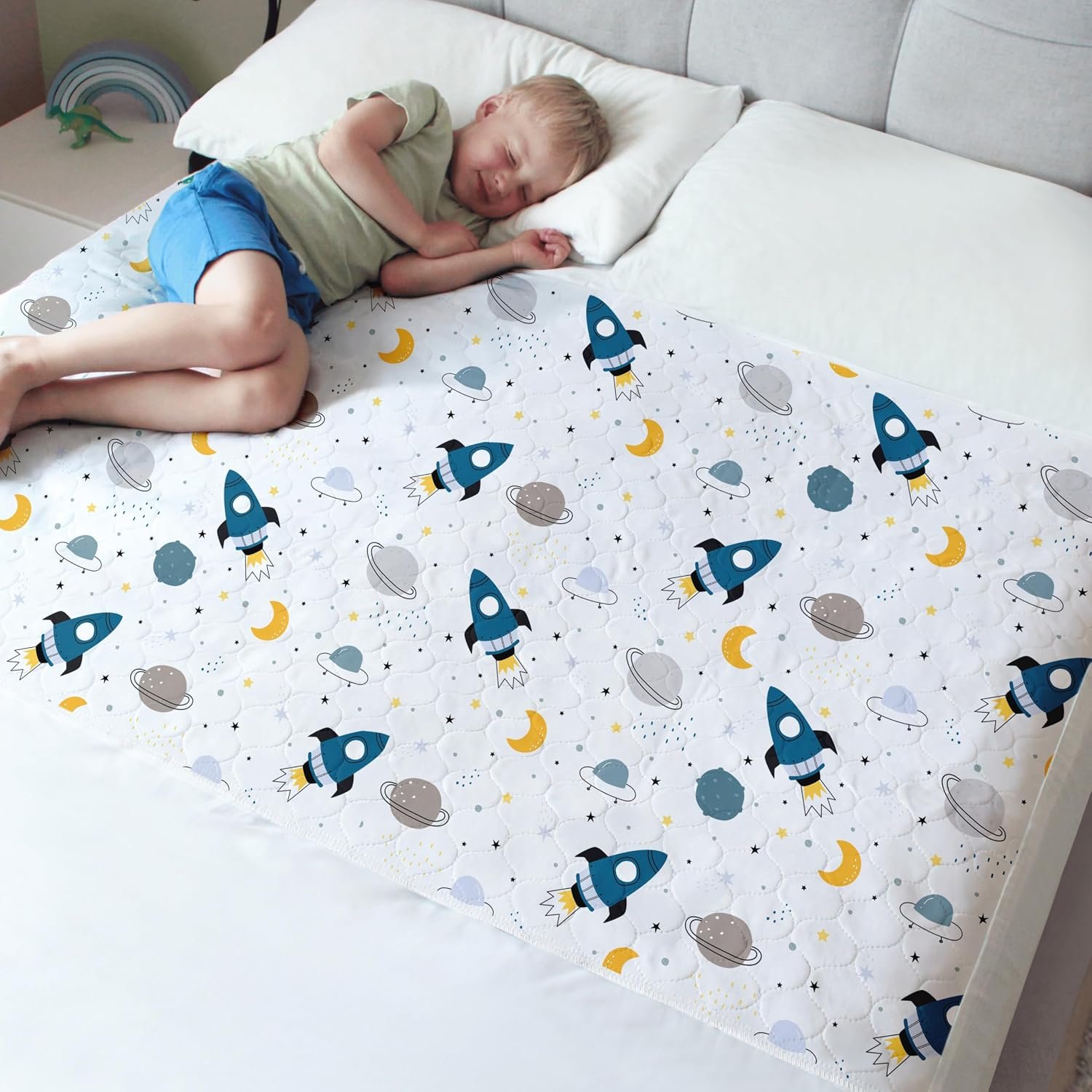 Hygge Sheets® Potty Training Bed Pads | 100% Waterproof | Bed Wetting Sheets for Double Beds | Non Slip, Easy to Change at Night | Includes Free Children's E-Book | UK Brand | Space