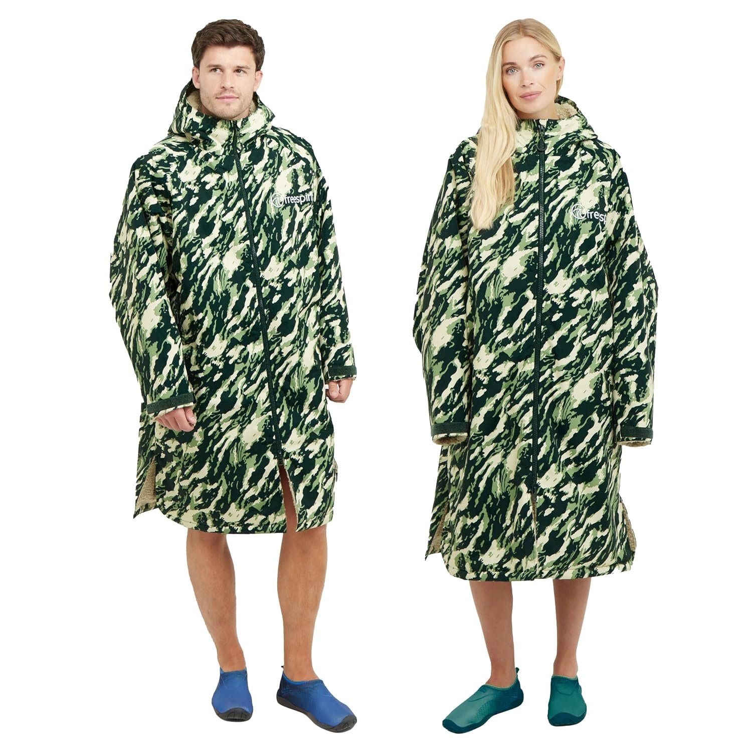 FREESPIRIT Unisex Aquarobe Pro Waterproof Jacket with Hood, Fleece Lining & 2 Zipped Pockets for Adults, Oversized Changing & Dry Robe for Men & Women (UK, Alpha, S, M, Regular, Regular, Camo Green)