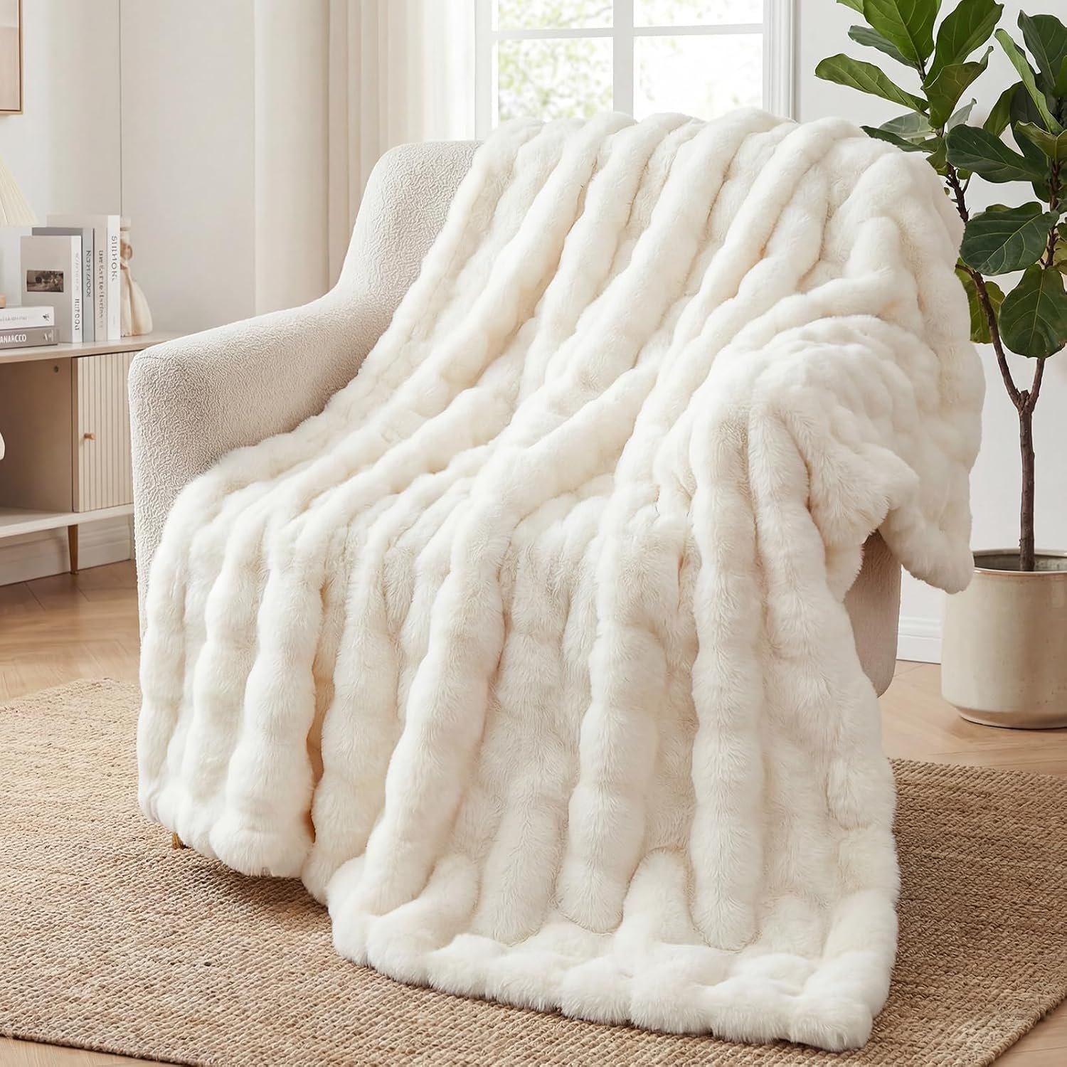 SHANNA Soft Warm Rabbit Plush Fleece Blankets Thick 1000 GSM Throws for Sofa Large Fluffy Versatile Blanket Bed Throw for Bedroom, Couch, Travel, Kids, Camping (White, 100 * 160cm)